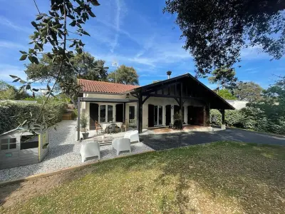 Villa à Capbreton, Villa rénovée à Capbreton: 8 pers, grand jardin, proche plage et commodités - L960778