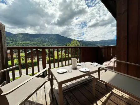 Duplex spacieux avec piscine couverte, balcon et parking, à 300m du centre et proche des pistes - Photo 12