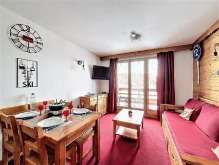 Appartement cosy avec balcon, parking et piscine, à 500m des pistes - Photo 1