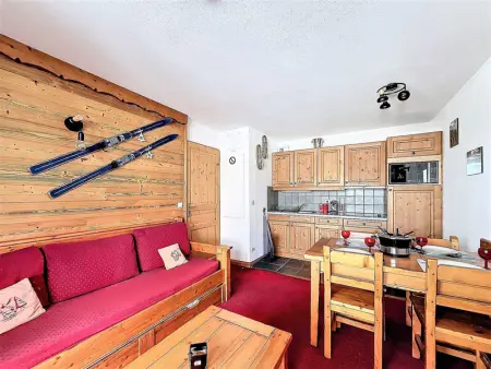 Appartement cosy avec balcon, parking et piscine, à 500m des pistes - Photo 4