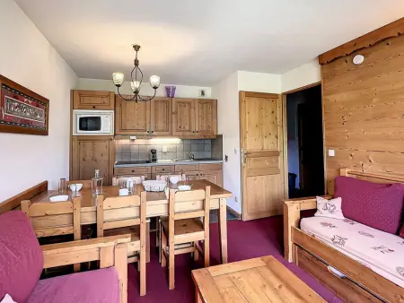 Appartement cosy avec balcon, parking, piscine et navette à 150m du centre et 500m des pistes - Photo 3