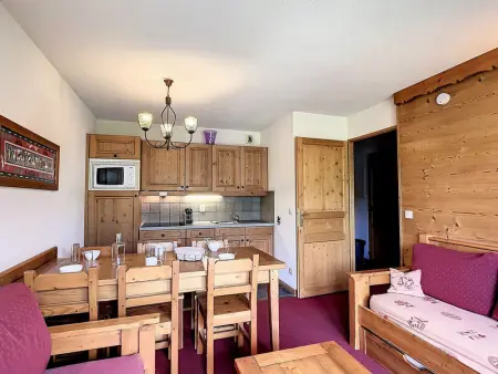 Appartement cosy avec balcon, parking, piscine et navette à 150m du centre et 500m des pistes - Photo 5