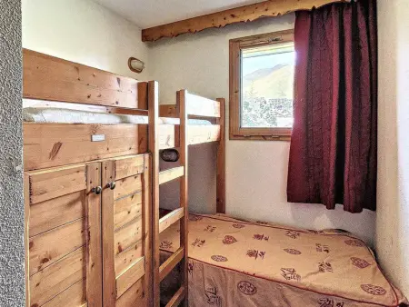 Appartement cosy avec balcon, parking, piscine et navette à 150m du centre et 500m des pistes - Photo 8