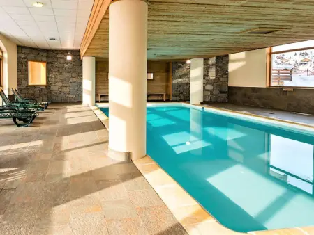 Appartement cosy avec balcon, parking, piscine et navette à 150m du centre et 500m des pistes - Photo 18