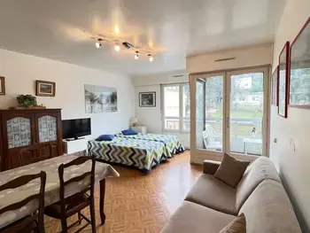 Appartement à Aix les Bains,Studio lumineux avec balcon à Aix-les-Bains, proche centre-ville, classé 2** étoiles! FR-1-555-38 N°960916