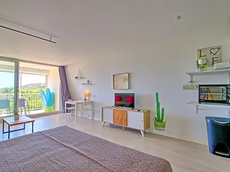 Studio  La vie est belle  - Piscine, Plage d'Orient Baie, Confort et Calme à Mont Vernon - Photo 4