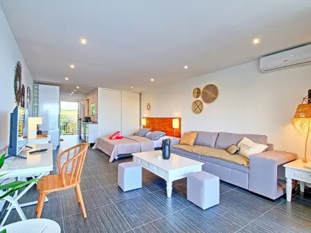 Studio spacieux avec piscine, parking, climatisation et Wi-Fi - Photo 2