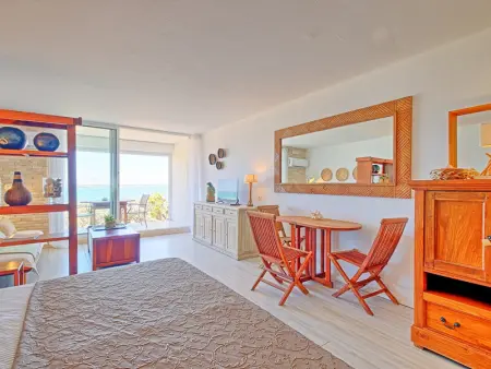 Studio avec Terrasse, Piscine Commune et Climatisation à Saint-Martin - Photo 4