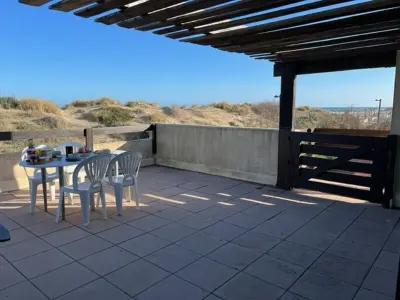 Appartement à Cap d'Agde, Appartement T3 à Cap d'Agde, 6 pers, au bord de la plage avec parking et terrasse - L960966