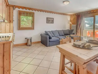 Appartement à Champagny en Vanoise, Appartement 3 Pièces pour 6 Personnes à Champagny en Vanoise avec Balcon, Piscine et Spa - L961225