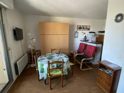 Appartement à Canet Plage, Studio cabine 2* pour 4 pers, plage à 200m, parking privé - L961240