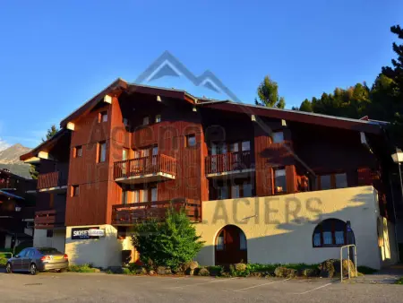 Charmant appartement rénové 2/3 pièces pour 5 pers, proche pistes et commerces, parking gratuit - Photo 10