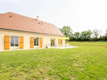 Gite à Sainte Orse,Maison familiale avec terrasse, clim et jeux enfants en Périgord FR-1-616-334 N°962586