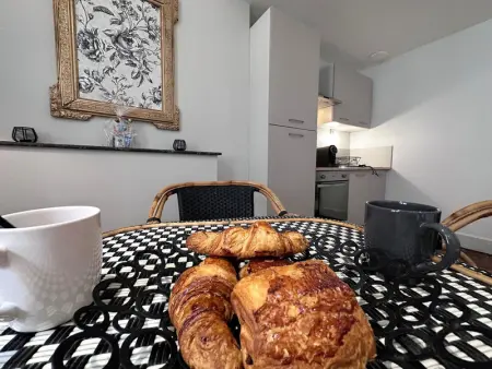 Studio de charme 30m², centre historique de Moulins, 2 lits jumelables, tout équipé, proche commodités - Photo 1