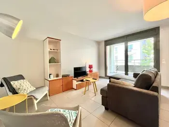 Appartamento a Annecy,Charmant 3 pièces rénové avec balcon, ascenseur et garage en plein centre d'Annecy FR-1-432-85 N°962833