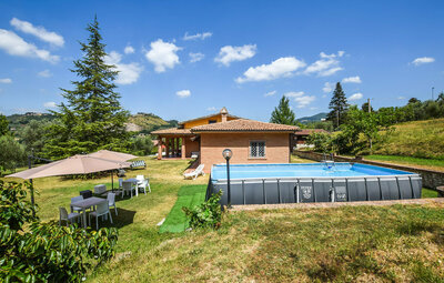 Location Rieti, Maison à Castelnuovo di Farfa IRU597 N°962935