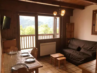 Appartement à Notre Dame de Bellecombe, Charmant 2 pièces avec balcon et parking - Proche centre et pistes - 4 pers. - L964901