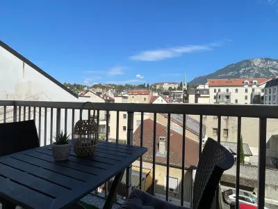 Appartement à Aix les Bains, Studio lumineux avec balcon et parking - Animaux acceptés - L965184