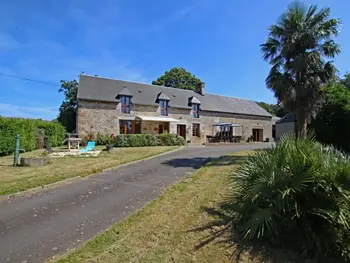 Gite in Saint Brice de Landelles,Maison conviviale avec spa, sauna, baby-foot et grand jardin près du Mont Saint-Michel FR-1-362-1059 N°965230