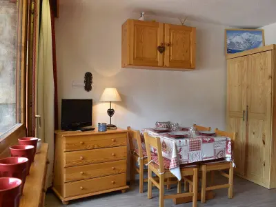 Appartement à Méribel, Studio 4 pers. à Méribel, proche pistes et commerces, équipé et confortable - L965562