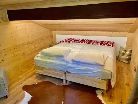 Chalet cosy rénové, 4 chambres, terrasse, wifi, parking, près village et ski-bus - Photo 12