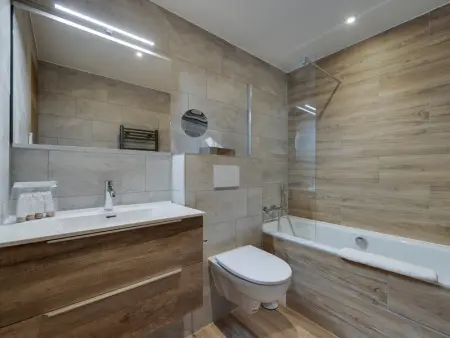 Appartement Duplex Ski-In/Ski-Out avec Piscine, Jacuzzi et Espace Bien-être - Photo 7