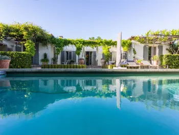 Maison à Maussane les Alpilles,Superbe Maison Climatisée avec Piscine au Cœur de Maussane - Proche Commerces et Activités! FR-1-599-83 N°966666