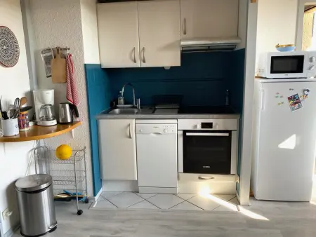 Appartement lumineux à 4 min de la plage avec terrasse, parking privé et WIFI ! - Photo 5