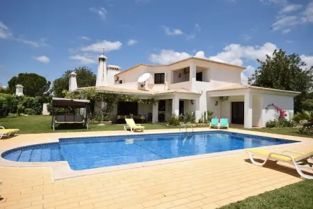 Vivenda Ferreiras, Villa de luxe, piscine privée, jardin à Ferreiras. - Photo 2