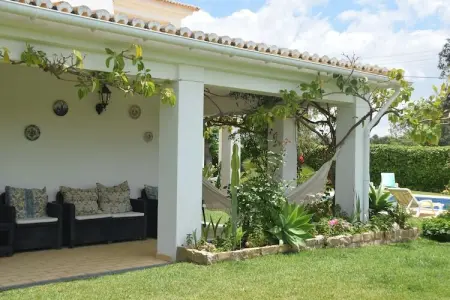 Vivenda Ferreiras, Villa de luxe, piscine privée, jardin à Ferreiras. - Photo 5