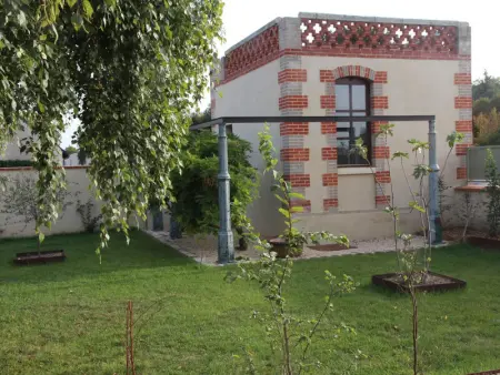 Gîte de charme avec spa, piscine intérieure et jardin clos près de Chinon - Photo 7