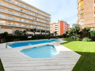 Appartement à Lloret de Mar, Appartement spacieux à Lloret de Mar, près des plages, avec piscine et jardin communautaire - L969051