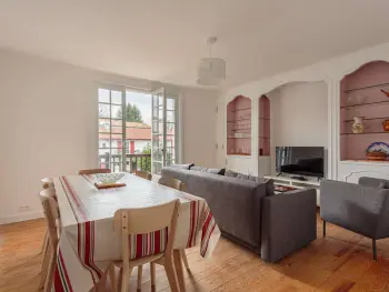 Apartamento en Hendaye,Appartement spacieux et rénové sur les hauteurs, idéal pour vacances en famille ou amis FR-1-2-437 N°969052