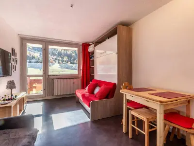 Appartement à La Plagne, Studio rénové à Plagne Centre, accès direct pistes de ski, balcon, parking gratuit - L969142