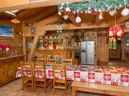 Chalet 8 pièces, 16 pers, proche village, parking, WiFi, animaux admis - Photo 1