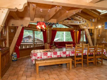 Chalet 8 pièces, 16 pers, proche village, parking, WiFi, animaux admis - Photo 4