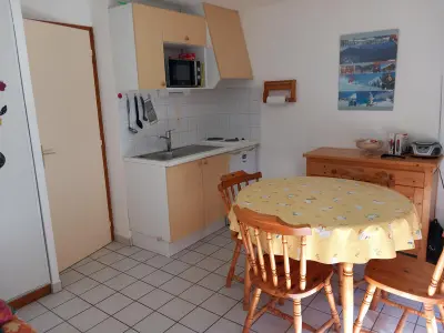 Appartement à Châtel, Studio pour 3 pers. à Châtel avec balcon, parking, près navettes et centre. Exposition Sud/Ouest. - L969165