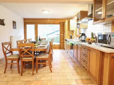 Appartement à Châtel, Luxueux chalet 5 pièces pour 10 pers. avec sauna, terrasse, proche des pistes et navettes - L969228