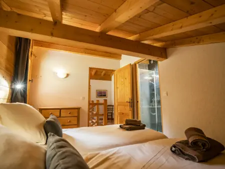 Chalet 4* pour 15 pers. avec jacuzzi, balcon et poêle à bois, proche du télécabine du Linga et Super-Châtel - Photo 10