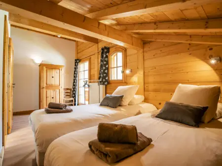 Chalet 4* pour 15 pers. avec jacuzzi, balcon et poêle à bois, proche du télécabine du Linga et Super-Châtel - Photo 13