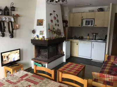 Appartement à Châtel, Duplex 3 pièces pour 6 à 300m des remontées, balcon plein sud, parking couvert, cheminée, proche navettes - L969250