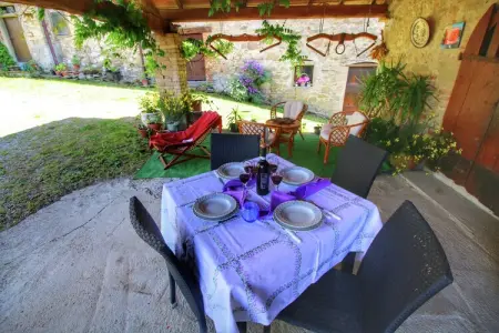 Farmhousecrick, Gîte rustique à Monte Santa Maria Tiberina avec terrasse - Photo 5