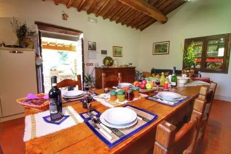 Farmhousecrick, Gîte rustique à Monte Santa Maria Tiberina avec terrasse - Photo 28