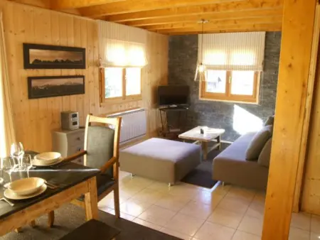 Chalet de luxe 9 pers. avec cheminée, proche télécabines, Wi-Fi, équipements complets et terrasse - Photo 1
