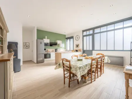 Maison spacieuse 8 pers avec équipements modernes et garage, proche Compiègne et Parc Astérix - Photo 1