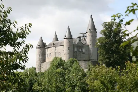 Gite de la Tour, Ferme-Château à Condroz avec Piscine Chauffée - Photo 32