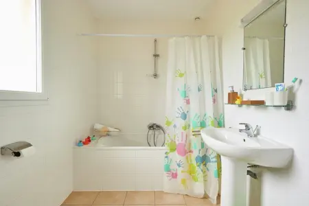 FranceComfort Domaine Les Forges 2, Magnifique villa française pour 4 dans la Loire - Photo 15