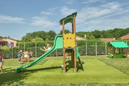 FranceComfort Domaine Les Forges 2, Magnifique villa française pour 4 dans la Loire - Photo 17