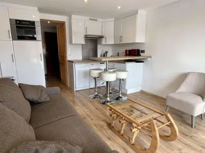 Appartement à Huez, Charmant Studio 4p avec Terrasse Sud – Proche Pistes & Commerces – Alpe d'Huez - L970193