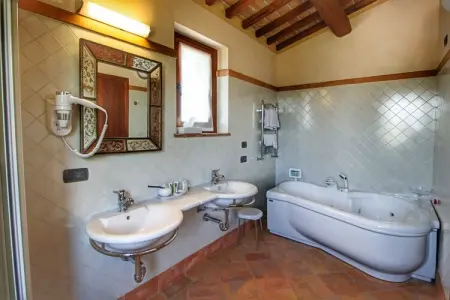Villa Angeli, Manoir ombrien entouré de vignobles - Photo 18